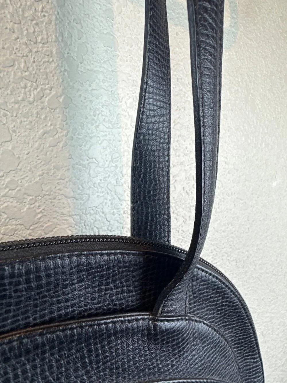 Vintage Christian Dior Navy Leather Shoulder Bag Gold Logo Made in France - Picture 8 of 16